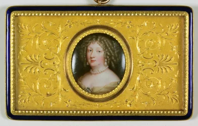 Uma senhora chamada Madame De Montespan (esmalte)