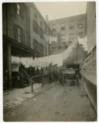 11 Christopher Street, Greenwich Village, Nova York, EUA, c.1917-20 (foto em prata gelatina)
