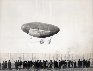 Francois Airship em voo do Departamento de Transportes na Feira Mundial de 1904