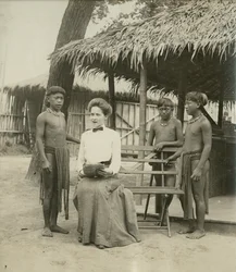 Aulas de canto de Igorrote. [Reserva Filipina no Departamento de Antropologia na Feira Mundial de 1904]