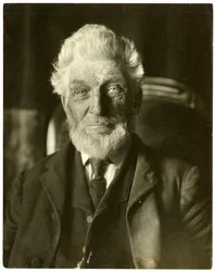 Sr. Mensageiro, homem das abelhas, c.1905-09
