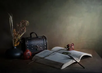 Rosa seca e livro