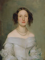 Senhora com vestido azul claro