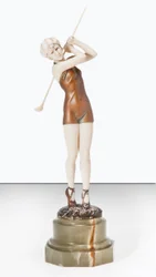 Jogador de golfe em traje de banho, por volta de 1925 (bronze, marfim e ônix)
