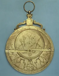 Instrumento astronómico: um astrolábio de Johannes Stoeffler (Stoffler) (1452-1531), feito no século XVI. Paris, Coleção Brieux
