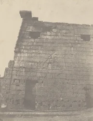Louqsor, Esculturas históricas do Pylon (Maciço Direito)