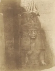 Spéos de Ehre em Istambul, estátua de mulher