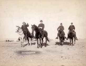 Visualizando acampamento indiano hostil, 1891
