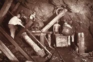 Poço da máquina no 406, mina Cook