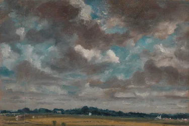 Paisagem extensiva com nuvens cinzentas
