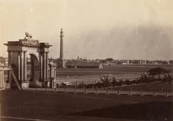 [Vista de Chowringhee da Casa do Governo, Calcutá], 1858-61.