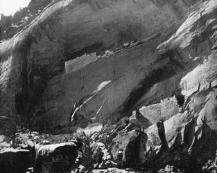 Cliff Dwellings, Mancos Canyon, Arizona, EUA, 1893.