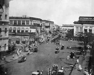 Street of Clive em Calcutá na Índia foto de John Lawson Stoddard (1850 1931) Viajante e Conferenciador Publicação educacional para -Chicago (foto a p/b)