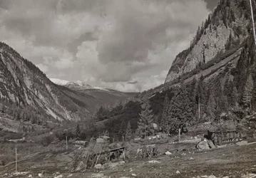 Álbum "Meine weltkriegs - Erinnerungen South-West Front (Caríntia, Itália, Tirol do Sul) (My world war - memories of the South-Western Front in Carinthia, Italy, Trentino-Alto Adige) 31/03/1915-12/11/1918 - Josef Zohles Wien ": soldados no Vale de L