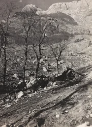 Álbum "Meine weltkriegs - Erinnerungen South-West Front (Caríntia, Itália, Tirol do Sul) (My world war - memories of the South-Western Front in Carinthia, Italy, Trentino-Alto Adige) 31/03/1915-12/11/1918 - Josef Zohles Wien ": zona de guerra (foto a p/b)
