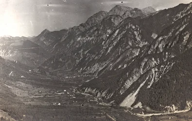 Álbum "Meine weltkriegs - Erinnerungen South-West Front (Caríntia, Itália, Tirol do Sul) (A minha guerra mundial - memórias da Frente Sudoeste na Caríntia, Itália, Trentino-Alto Adige) 31/03/1915-12/11/1918 - Josef Zohles Wien ": panorama (p/b foto)