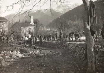 Álbum "Meine weltkriegs - Erinnerungen South-West Front (Caríntia, Itália, Tirol do Sul) (My world war - memories of the South-Western Front in Carinthia, Italy, Trentino-Alto Adige) 31/03/1915-12/11/1918 - Josef Zohles Wien ": soldados para trabalhar para