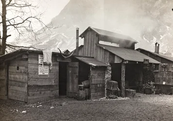Álbum "Meine weltkriegs - Erinnerungen South-West Front (Caríntia, Itália, Tirol do Sul) (My world war - memories of the South-Western Front in Carinthia, Italy, Trentino-Alto Adige) 31/03/1915-12/11/1918 - Josef Zohles Wien ": quartel militar no So