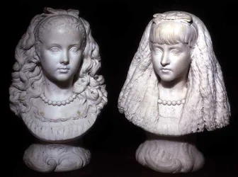 Effie e Mary Millais (mármore)