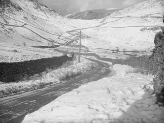Vista do "The Struggle" de Ambleside em direção a Kirkstone