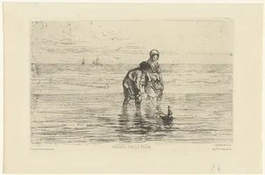 Crianças a brincar com um barco na praia
Enfants sur la plage (título sobre o objecto)