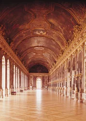 A Galerie des Glaces (Salão dos Espelhos) 1678-84