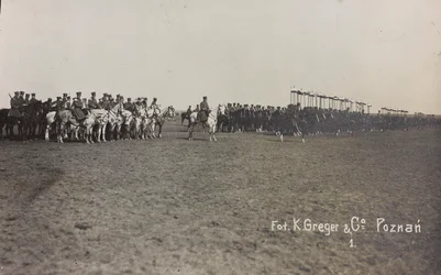 Álbum " Jack Bosio - Campanha de Guerra 1917-1920 ": Missão militar na Polónia (Varsóvia - Posen) marcham-abril 1919, uma bateria de cavalos em Posen (Poznan), 03-04/1919 (foto a p/b)