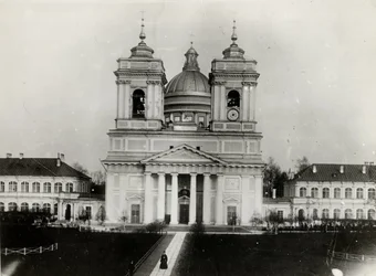 Catedral da Trindade de São Alexandre Nevsky Lavra em São Petersburgo, década de 1910