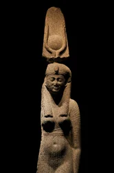 Cleópatra; A procura da última rainha do Egipto; Catálogo da exposição; página 107; Cleópatra..., 2011 (foto)