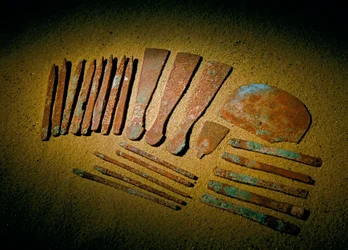 Egipto; Arqueologia; Antigo Reino; Saqqara, Túmulo de Qar, Qar, Médico, cobre, ferramentas,...