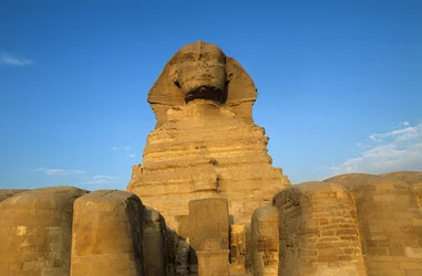 A Esfinge; estela de sonho, Gizé; Egipto