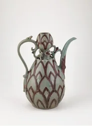 Ewer, meados do século XIII (grés com pigmento vermelho-cobre e branco sob vidrado de celadão)