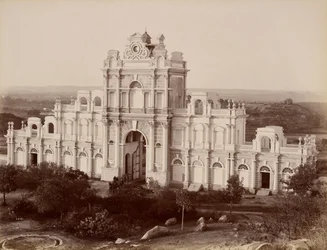 Porta de entrada, Palácio Faluknuma