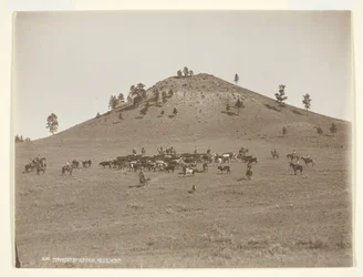 A trabalhar um bocadinho nas colinas, c. 1900.