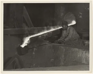 [Ajudante de moldador, Baldwin Locomotive Works, Eddystone, Pennsylvania].