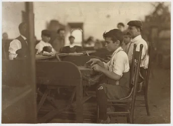 Aprendiz de criança na fábrica de charutos De Pedro Casellas, Tampa, Flórida, 1909
