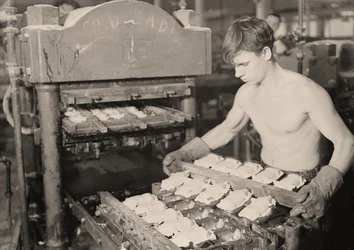 Operário da Paragon Rubber Company, Massachusetts. 1936