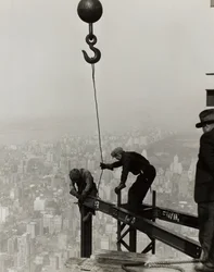 No alto do Empire State Building, N.Y.