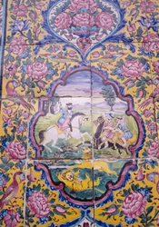 Caça ao leão, decoração de azulejos policromos em frente à casa de Qavam também conhecida como Narenjestan e Ghavam