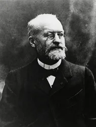 Retrato de Charles Louis Alphonse Laveran (1845-1922), médico bacteriologista francês, Prêmio Nobel de Medicina em 1907, foto de Eugene Pirou (1841-1909)