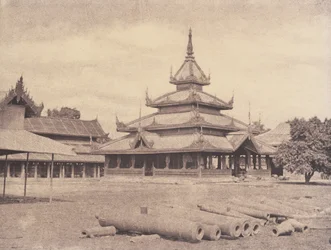 Amerapoora: Palácio do Elefante Branco, 1 de setembro a 21 de outubro