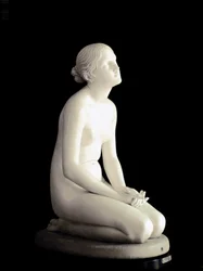 Confiança em Deus. Uma jovem ajoelha-se, o seu olhar volta-se para o céu em oração. Escultura em mármore de Lorenzo Bartolini (1777-1850), 1835, alt. 95 cm, Milão, Museo Poldi-Pezzoli