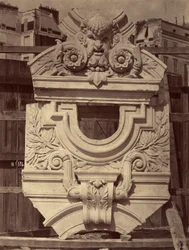Mesas de projeção. Galerias laterais da grande escadaria.