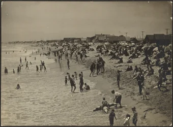 [Cena de praia].