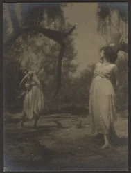 [Dançarinos no Jardim].