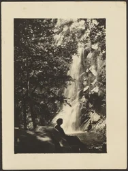 [Figuras e cascata].