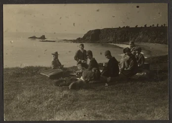 [Piquenique junto ao mar].