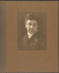 [Retrato de um homem com túnica]