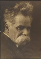 [Retrato de um homem com bigode grande].