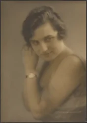 Retrato de uma mulher com relógio